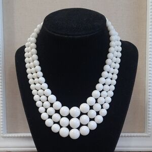Vintage White Bead Necklace